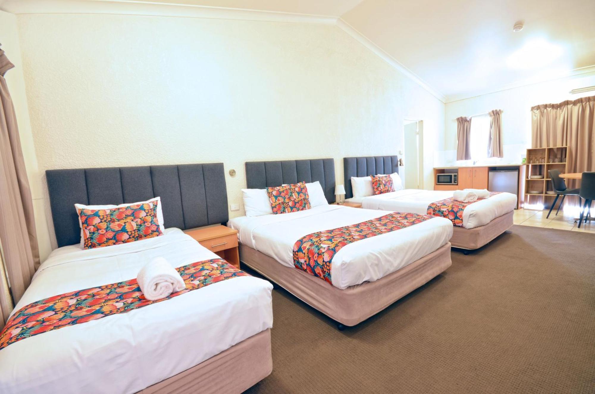 Boulevarde Motor Inn Уогга-Уогга Экстерьер фото